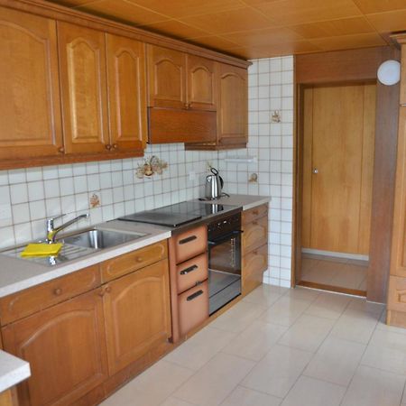 Grosse, Schoene Wohnung Im Gruenen Brig Exteriör bild