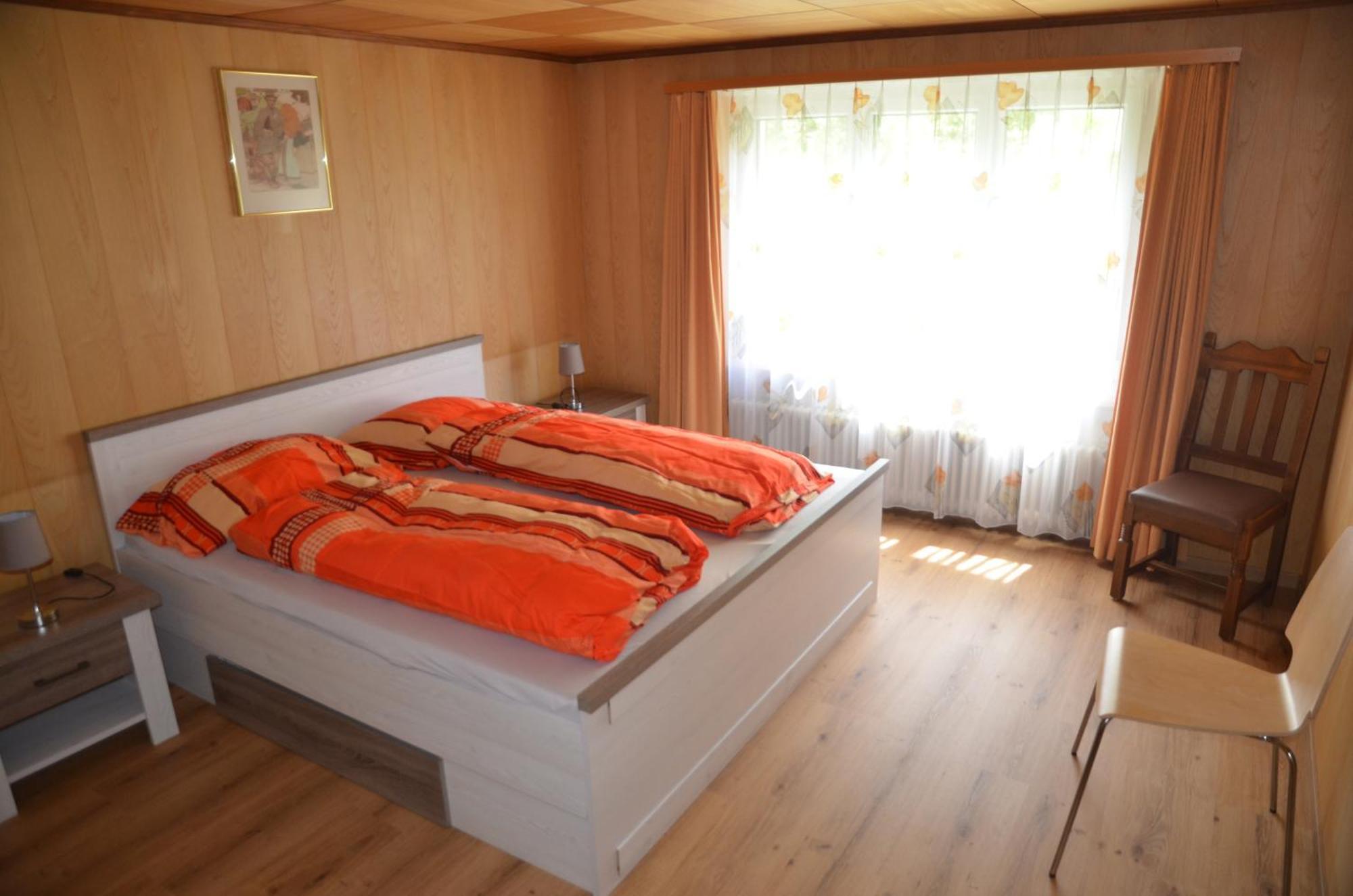 Grosse, Schoene Wohnung Im Gruenen Brig Exteriör bild